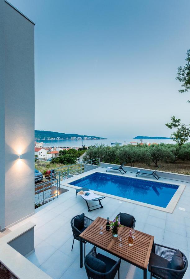 Seaside Elegance Suites Komiža Eksteriør billede