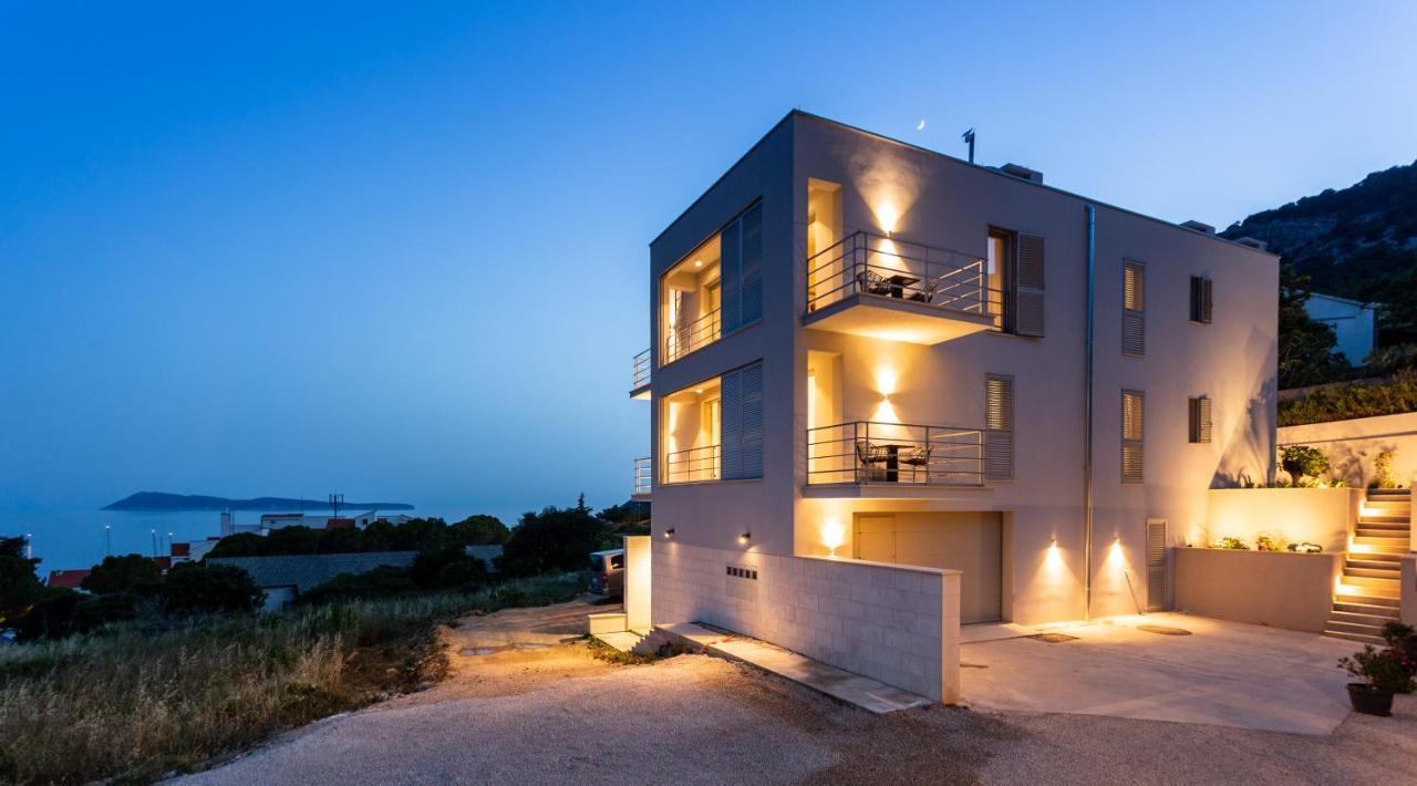 Seaside Elegance Suites Komiža Eksteriør billede