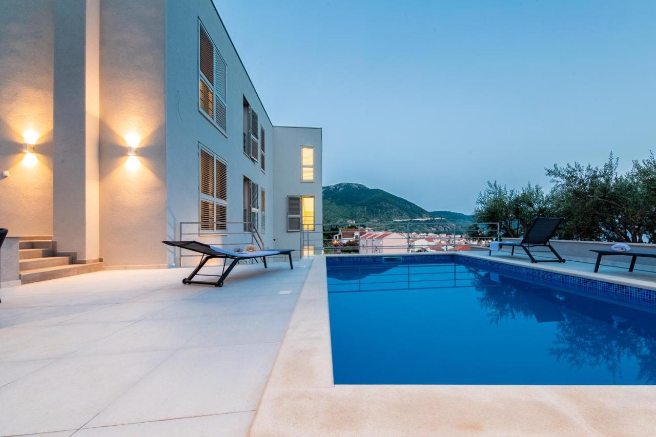 Seaside Elegance Suites Komiža Eksteriør billede