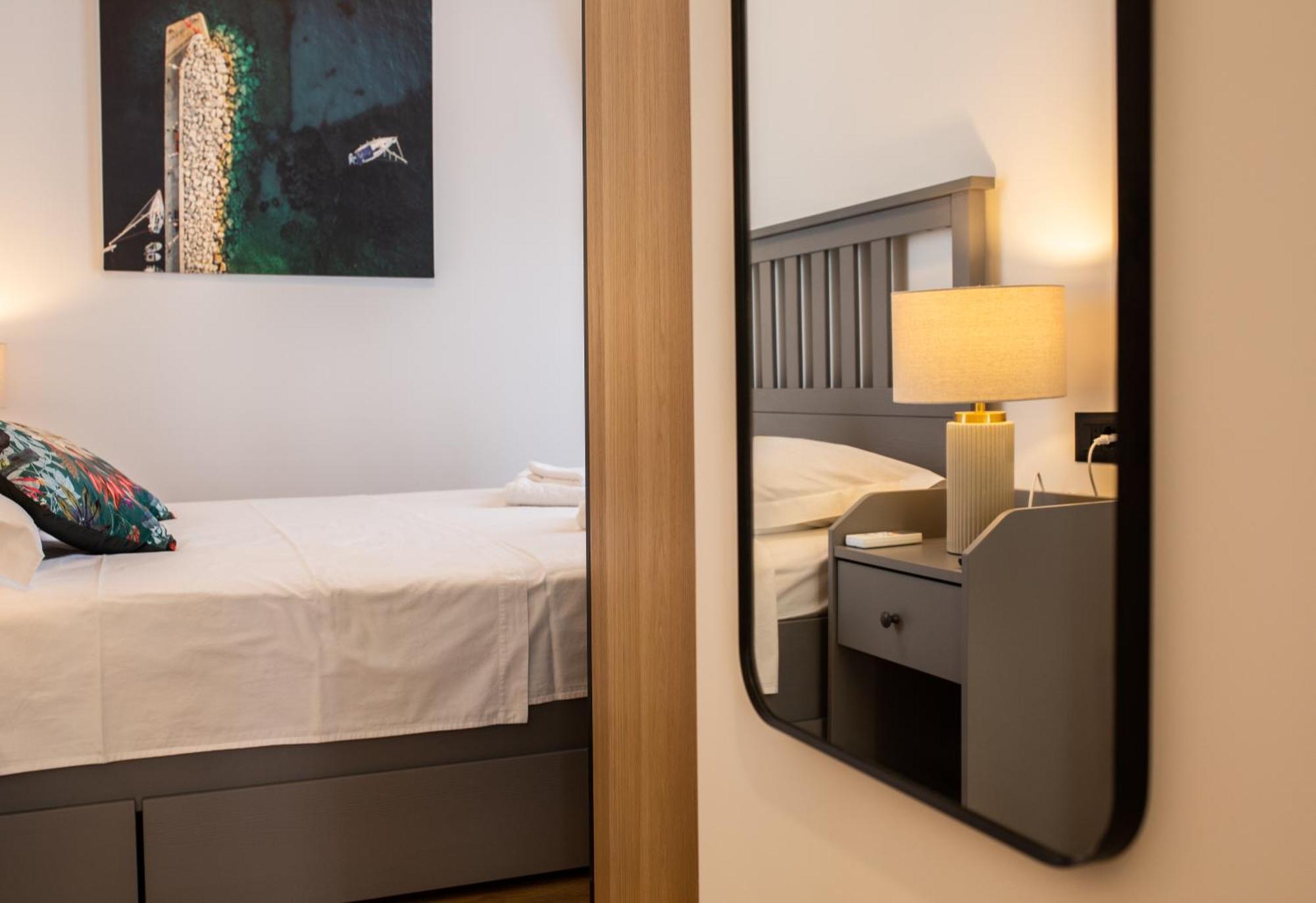 Seaside Elegance Suites Komiža Eksteriør billede
